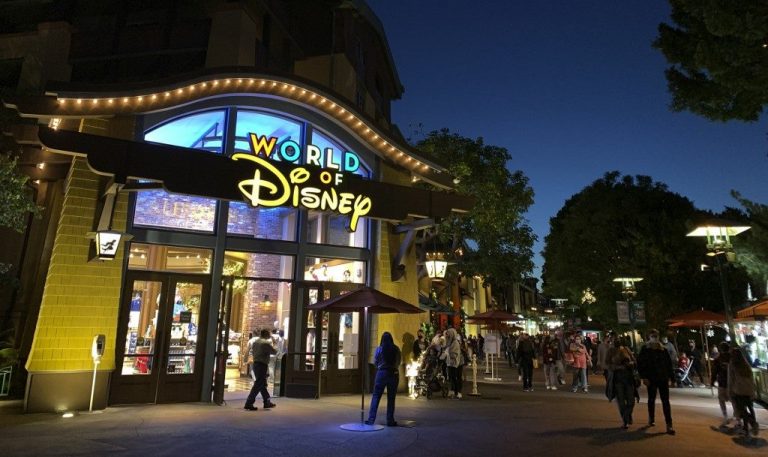Disney to lay off 32,000 workers in 2021