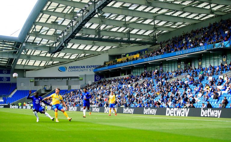 Premier League clubs given green light for return of up to 2,000 fans