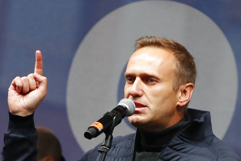 Go sanction Putin’s rich inner circle, Navalny tells EU
