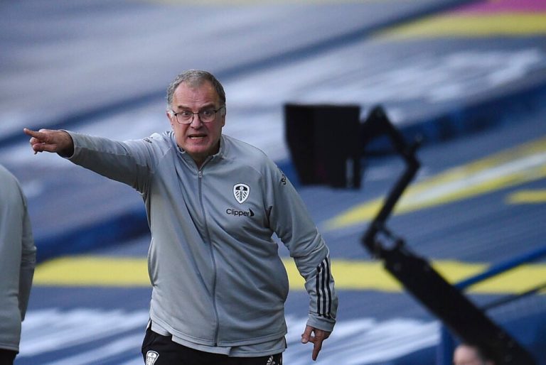 Leeds boss Bielsa slams decision to allow fans at some stadiums
