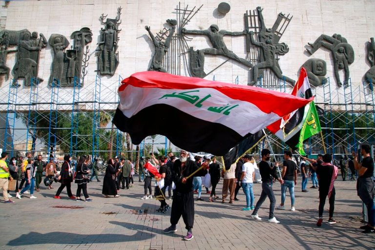 Iraq trains US-sanctioned militia leader for army position