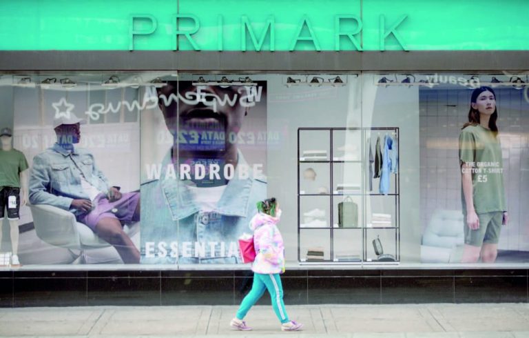 Europe virus toll crosses 400,000, shops reopen in France