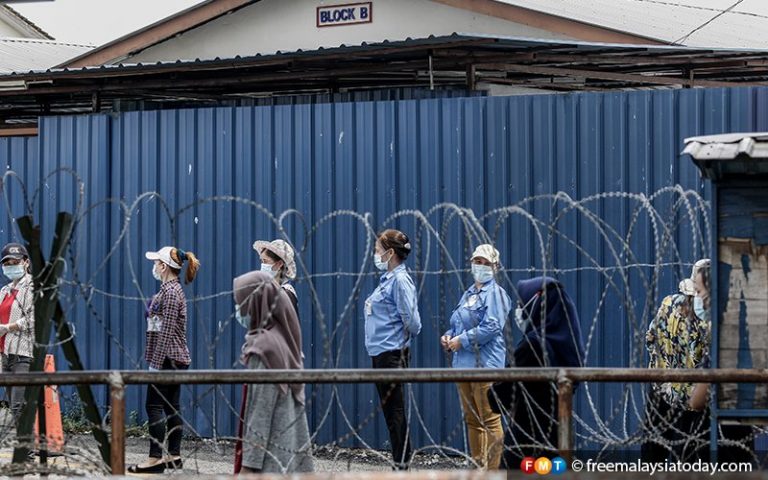 No ‘green bubble’ exit for workers in quarantine, says health DG