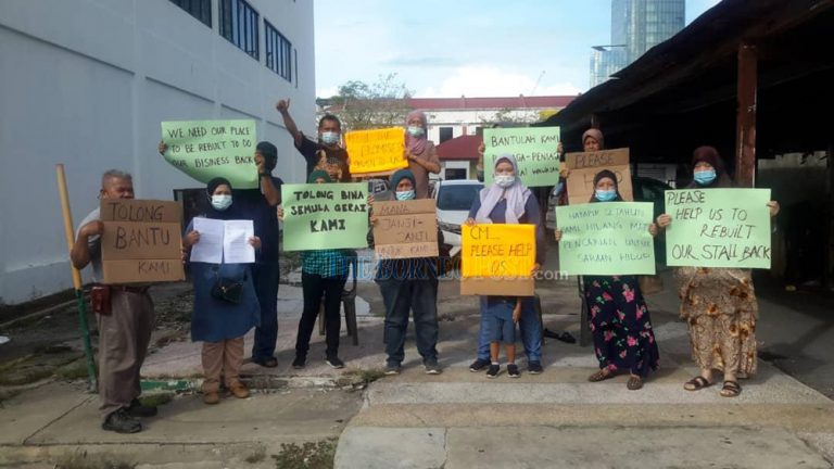 Petty traders plead for razed Gerai Wawasan to be rebuilt