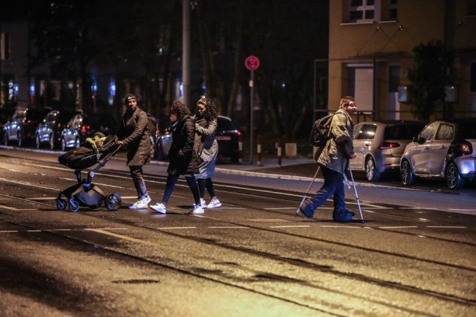 Mass evacuation in Frankfurt as WWII bomb is defused