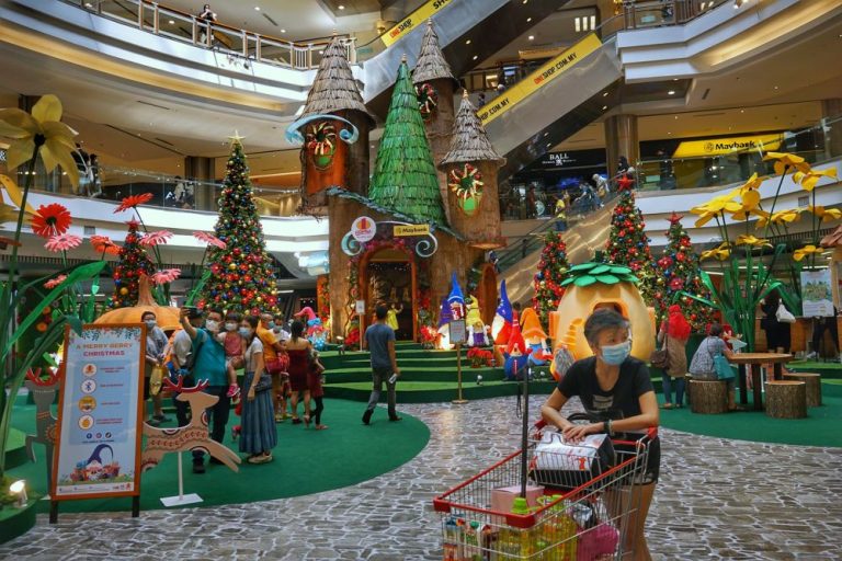 Staff shortage gives retailers more headache as relaxed CMCO drives spending rush