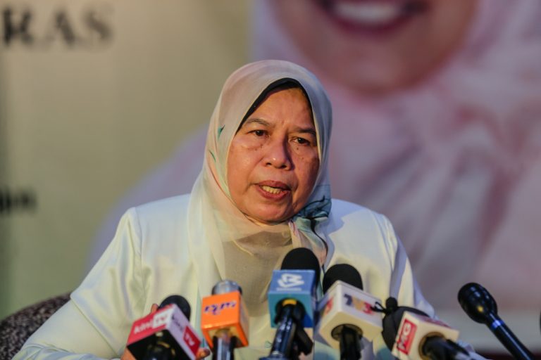Zuraida offers to defend Ampang seat in GE15, if Bersatu permits