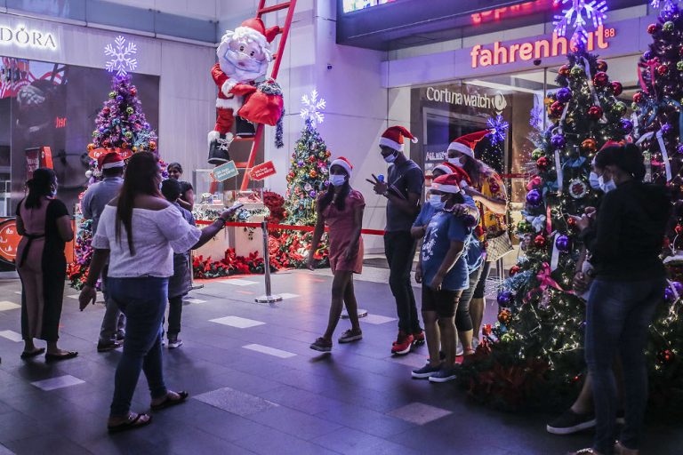 Azmin: Christmas spirit endures despite Covid-19 pandemic