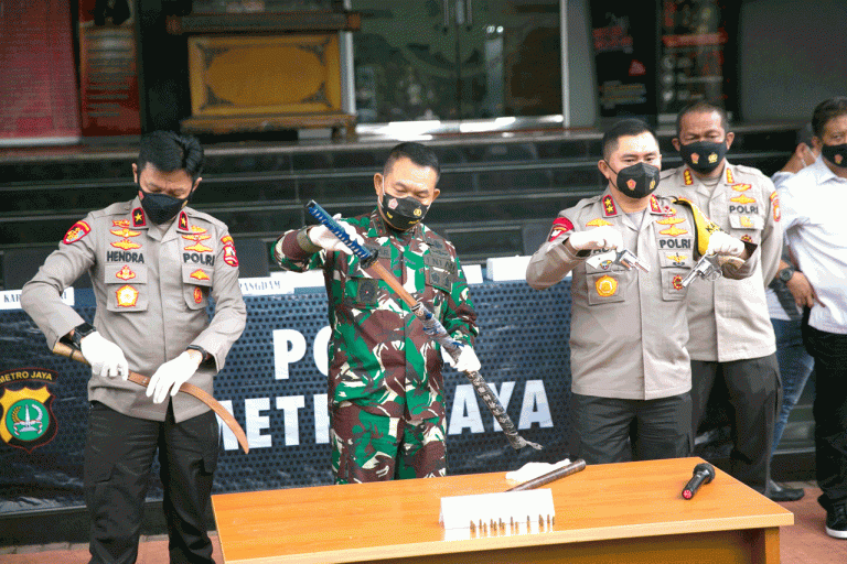 Indonesian police shoot dead six supporters of firebrand cleric