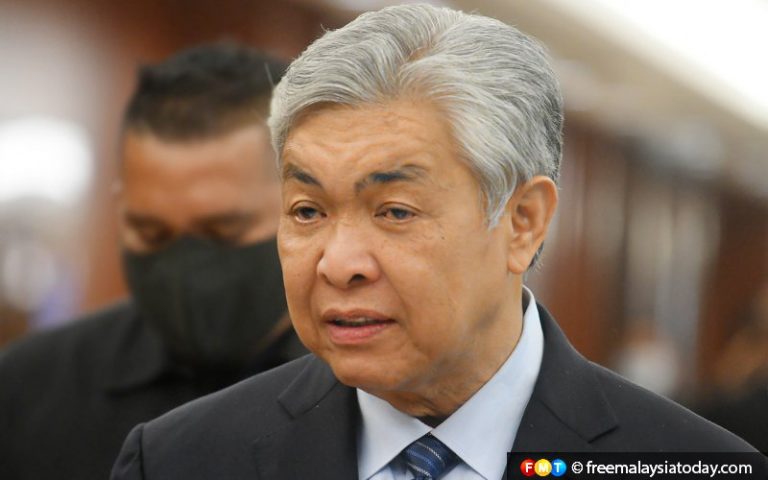 Bagi pencarum keluar RM10,000 tanpa syarat, kata Presiden Umno kepada KWSP