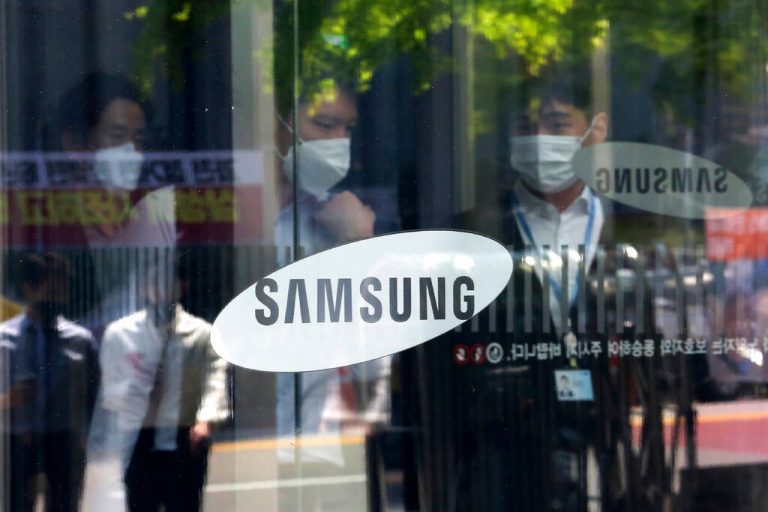 Samsung extends LCD production in South Korea indefinitely