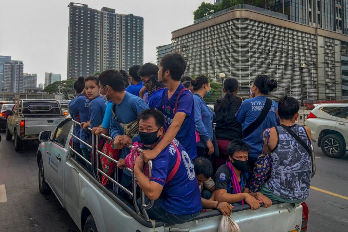 Thailand offers permits to illegal workers in curbing Covid-19