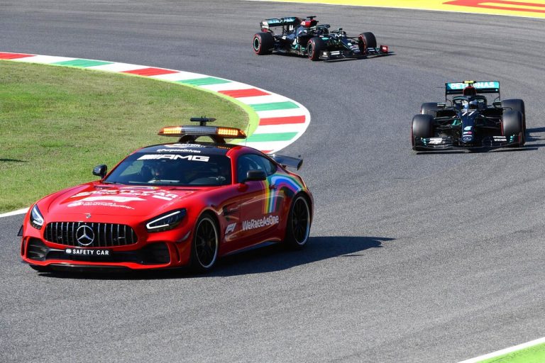 Ineos bags a third share of Mercedes F1 team, Daimler cuts back
