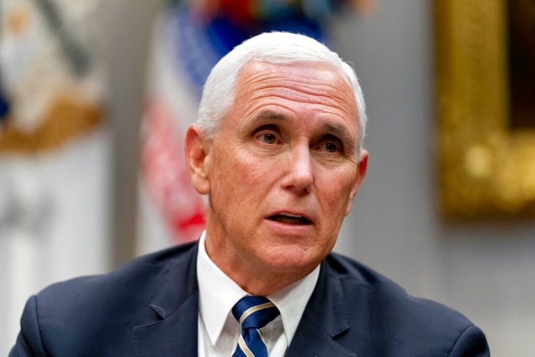 Pence announces pool of US astronauts for planned moon mission