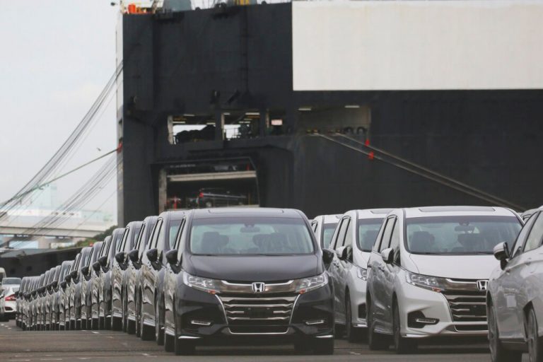 Japan aims to eliminate gasoline vehicles by mid-2030s