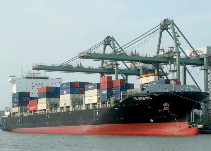 Trump voices concern about Vietnam’s trade deficit in call with PM