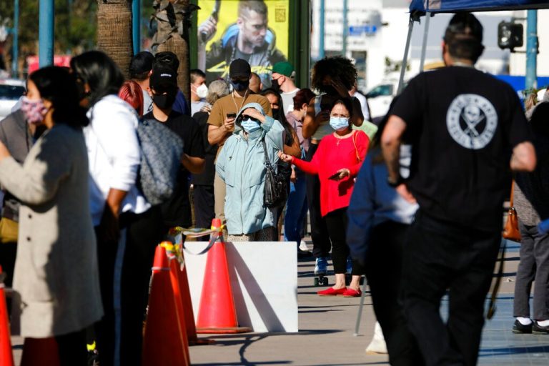 US Covid-19 deaths exceed 3,000 in 24 hours