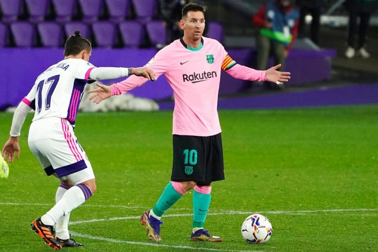 Barcelona say Messi free to negotiate a move to rival clubs in 2021