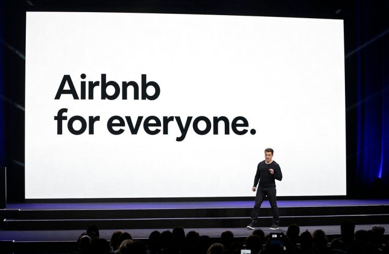 Airbnb bumps share price, eyes US$3.7 bil on debut