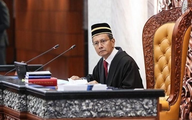 Ahli Parlimen jalani kuarantin perlu pakai PPE ke Dewan Rakyat, kata Azhar
