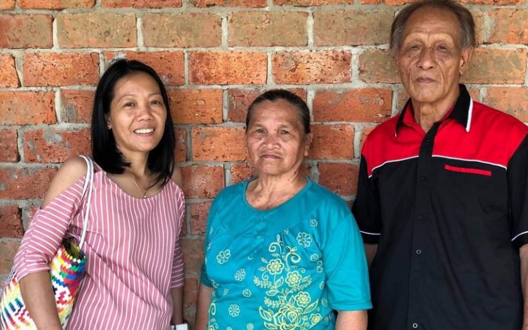 80-year-old Sarawak veteran, family struggle without citizenship