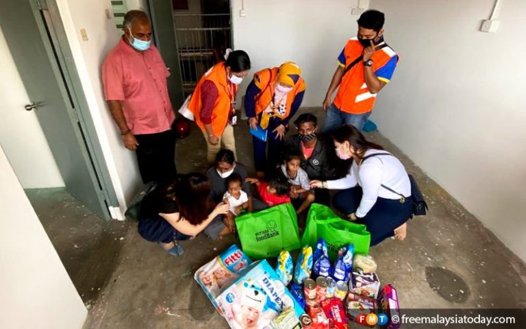 Car boot family thanks Malaysians for care and concern