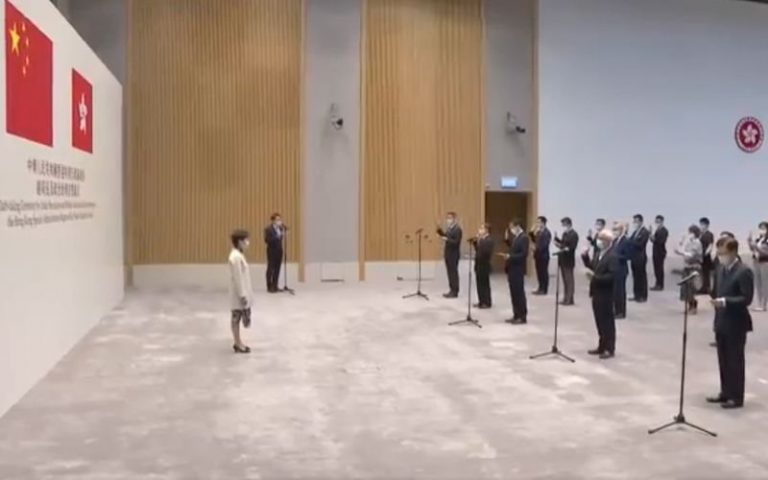 Hong Kong civil servants begin making loyalty oaths to govt