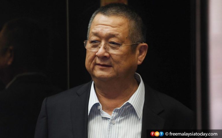 Resit ahli perniagaan palsu, kata mahkamah dalam perbicaraan kes Ku Nan