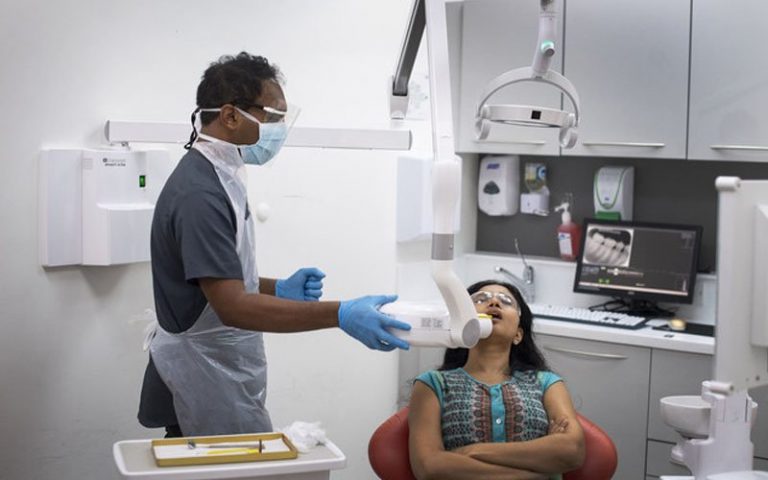 Doctors, dentists born in Sabah, Sarawak get priority to be permanent staff