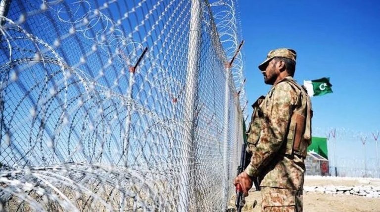 Militant strike on check point kills 7 Pakistani paramilitary troops