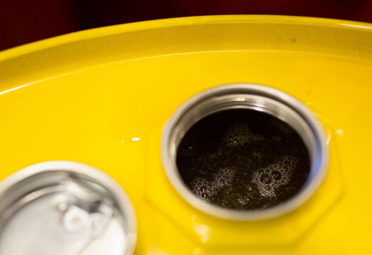 Chinese, Indian demand pushing Asians to buy oil at higher prices
