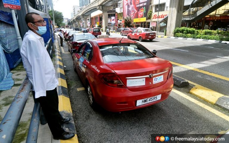 Tangan kudung pandu teksi, Ruzli cekal cari rezeki demi keluarga