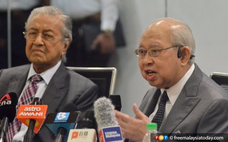 Gua Musang Umno grassroots upset over Ku Li-Dr M alliance