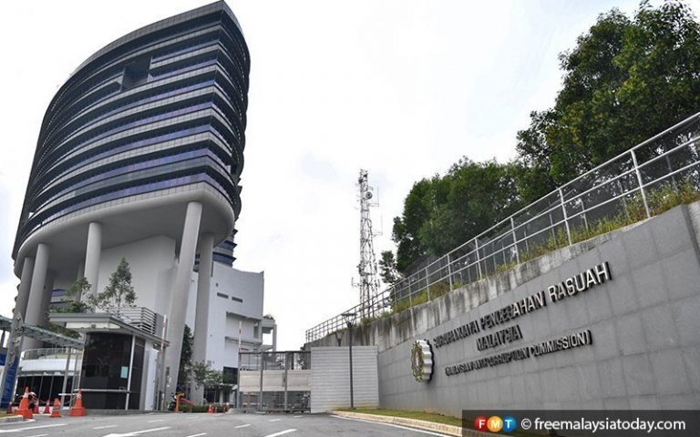 MACC seeks 2 more over abuse of border stamps