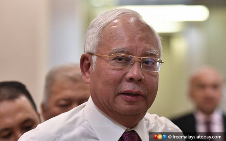 Buka sempadan hanya kepada warga asing yang sudah divaksin, kata Najib