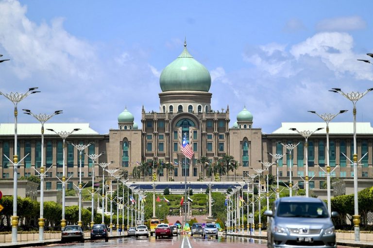 Putrajaya not at risk of defaulting on debt repayment, Dewan Negara told