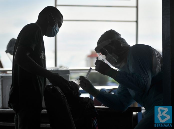 Health DG warns public not to deceive health staff