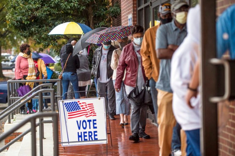 US judge tells Georgia counties to halt voter purge ahead of Senate runoff