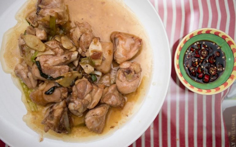 Ginger chicken with sesame oil – a recipe to warm the tummy