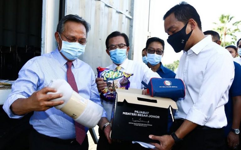 Rakyat kita di Singapura bukan gelandangan, kata MB Johor