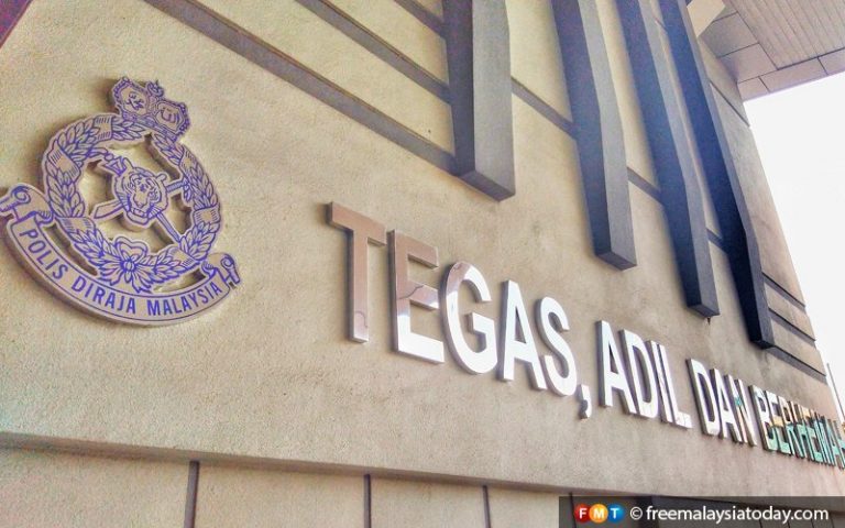 5 penjawat awam antara 12 ditahan sertai parti liar