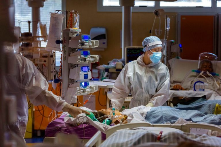 Covid-19 death toll in Italy passes 60,000 mark