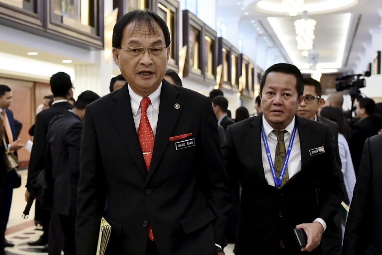 Selangau MP calls on PM to retract statement against secularism, liberalism