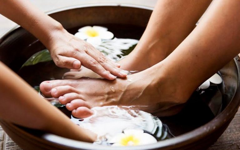 Singkirkan bau kurang enak pada kaki