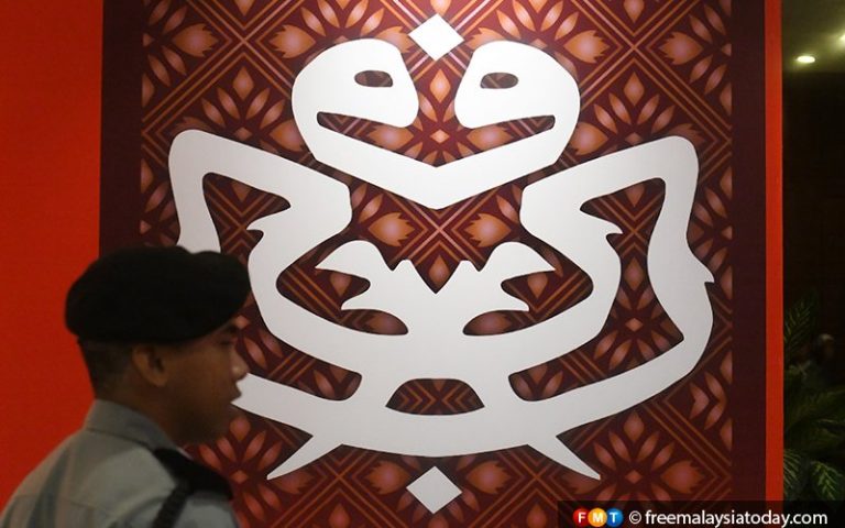 Gabungan perdana PN: Tidak mudah Umno terima cadangan Hamzah, kata penganalisis