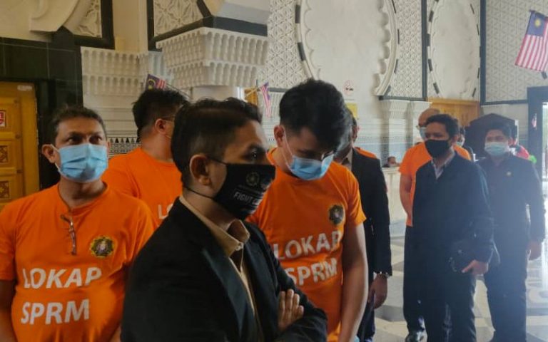 SPRM tahan timbalan ketua Jabatan Laut, 4 lagi, berhubung skandal permit perkapalan