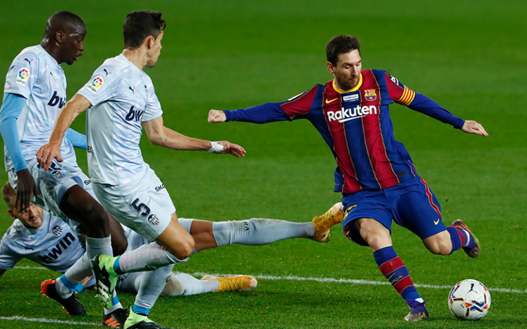 Barca held by Valencia as Messi matches Pele 643 goal haul