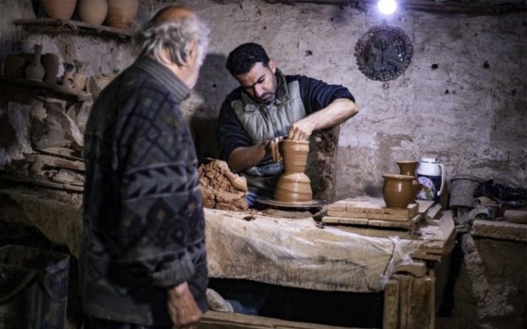 Syrian potter preserves centuries-old craft