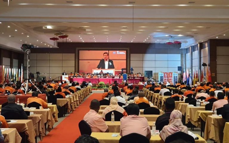 Siapa kita nak julang, soal Mat Sabu, mempertegas sokongan kepada Anwar sebagai PM