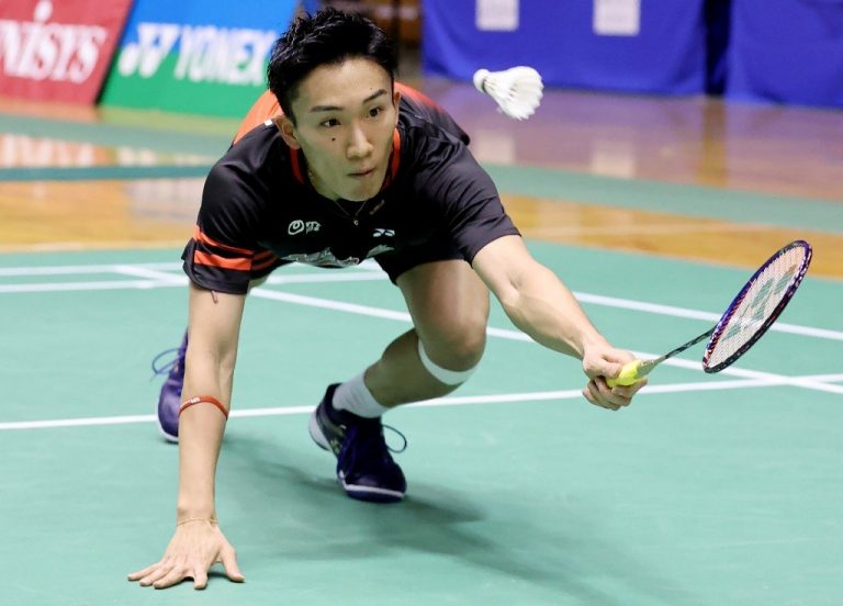 ‘Felt like I was back’: Momota makes winning return
